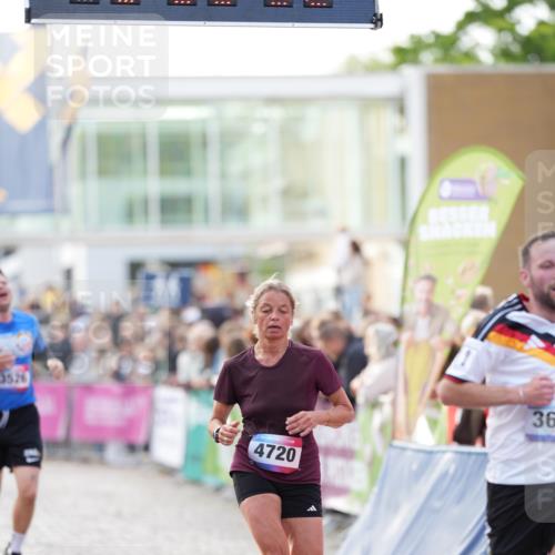 12.06.2026 - Holstenköstenlauf LAZAROV Photography http://msf.ph/oto/9739119 12.06.2026 19:50:51 Laufen 3526, 3642, 4599, 4720 meine-sportfotos.de