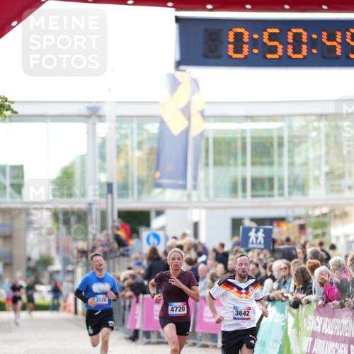 12.06.2026 - Holstenköstenlauf LAZAROV Photography http://msf.ph/oto/9739125 12.06.2026 19:50:48 Laufen 3642, 4599, 4720 meine-sportfotos.de