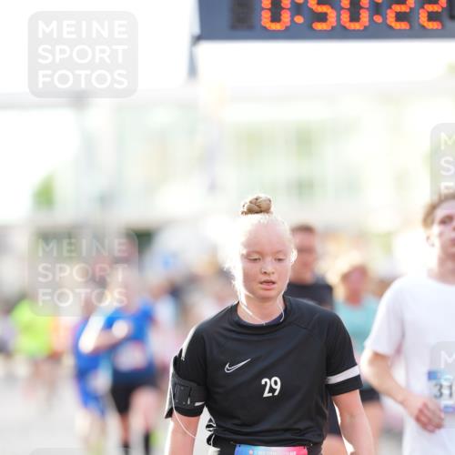 12.06.2026 - Holstenköstenlauf LAZAROV Photography http://msf.ph/oto/9739150 12.06.2026 19:50:21 Laufen 3107, 3112, 3223, 3524, 3946, 3949, 4248, 4418, 4437, 4719, 4879 meine-sportfotos.de