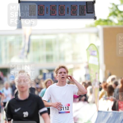 12.06.2026 - Holstenköstenlauf LAZAROV Photography http://msf.ph/oto/9739151 12.06.2026 19:50:20 Laufen 3107, 3112, 3223, 3524, 3946, 3949, 4248, 4719, 4879 meine-sportfotos.de