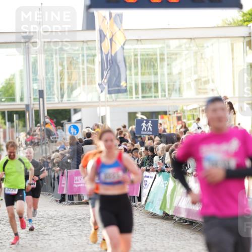 12.06.2026 - Holstenköstenlauf LAZAROV Photography http://msf.ph/oto/9739161 12.06.2026 19:50:14 Laufen 3107, 3223, 3839, 3949 meine-sportfotos.de