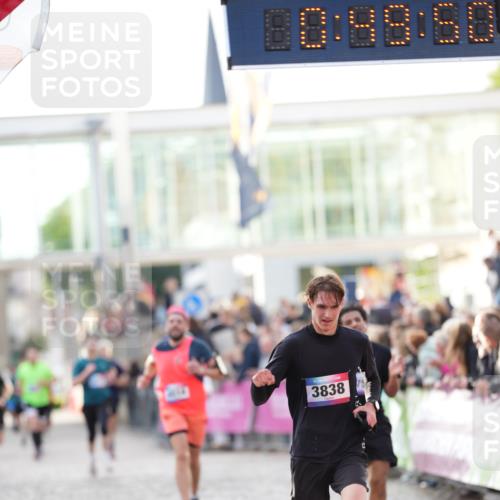 12.06.2026 - Holstenköstenlauf LAZAROV Photography http://msf.ph/oto/9739185 12.06.2026 19:49:50 Laufen 3754, 3838, 3888, 4514, 4536, 4661 meine-sportfotos.de