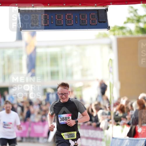 12.06.2026 - Holstenköstenlauf LAZAROV Photography http://msf.ph/oto/9739191 12.06.2026 19:49:45 Laufen 3274, 3888, 4181, 4185, 4661 meine-sportfotos.de