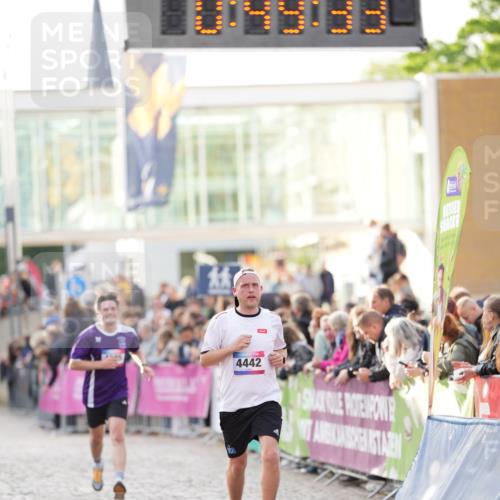 12.06.2026 - Holstenköstenlauf LAZAROV Photography http://msf.ph/oto/9739201 12.06.2026 19:49:32 Laufen 3255, 3610, 4085, 4191, 4442 meine-sportfotos.de