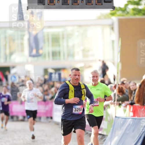 12.06.2026 - Holstenköstenlauf LAZAROV Photography http://msf.ph/oto/9739202 12.06.2026 19:49:31 Laufen 3101, 3255, 3610, 4085, 4191, 4442 meine-sportfotos.de