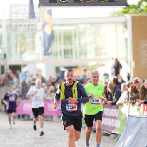 12.06.2026 - Holstenköstenlauf LAZAROV Photography http://msf.ph/oto/9739203 12.06.2026 19:49:30 Laufen 3101, 3255, 3610, 4191, 4442 meine-sportfotos.de