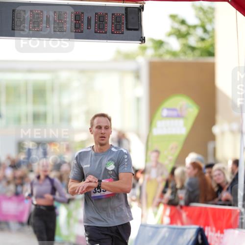 12.06.2026 - Holstenköstenlauf LAZAROV Photography http://msf.ph/oto/9739242 12.06.2026 19:48:59 Laufen 3071, 3310, 3531, 3860, 4124, 4428, 4461, 4498 meine-sportfotos.de