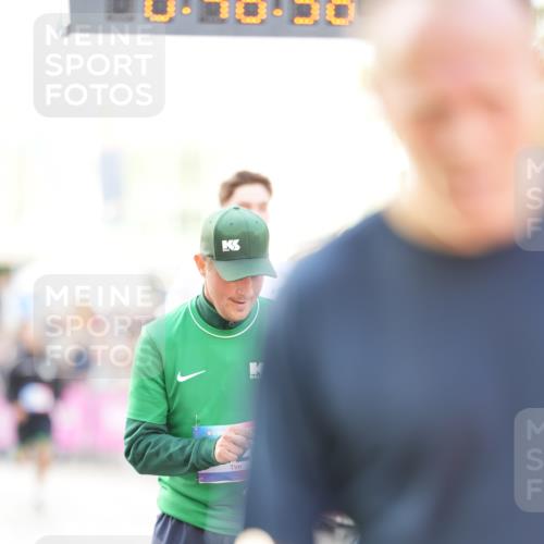 12.06.2026 - Holstenköstenlauf LAZAROV Photography http://msf.ph/oto/9739248 12.06.2026 19:48:55 Laufen 3051, 3071, 3310, 3531, 4124, 4152, 4461, 4498, 4530 meine-sportfotos.de