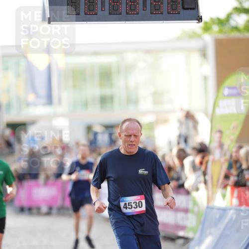 12.06.2026 - Holstenköstenlauf LAZAROV Photography http://msf.ph/oto/9739255 12.06.2026 19:48:49 Laufen 3034, 3051, 3146, 3624, 3884, 4124, 4152, 4530 meine-sportfotos.de