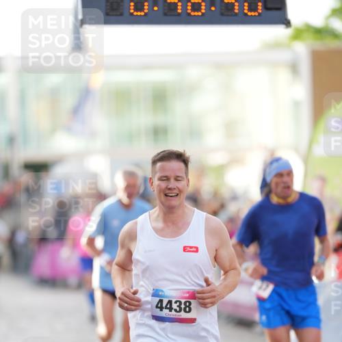 12.06.2026 - Holstenköstenlauf LAZAROV Photography http://msf.ph/oto/9739271 12.06.2026 19:48:39 Laufen 3199, 3501, 3549, 3937, 4436, 4438, 4504, 4676 meine-sportfotos.de