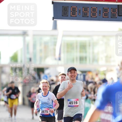 12.06.2026 - Holstenköstenlauf LAZAROV Photography http://msf.ph/oto/9739297 12.06.2026 19:48:23 Laufen 3126, 3208, 3307, 3875, 4161, 4516, 4669, 4919 meine-sportfotos.de