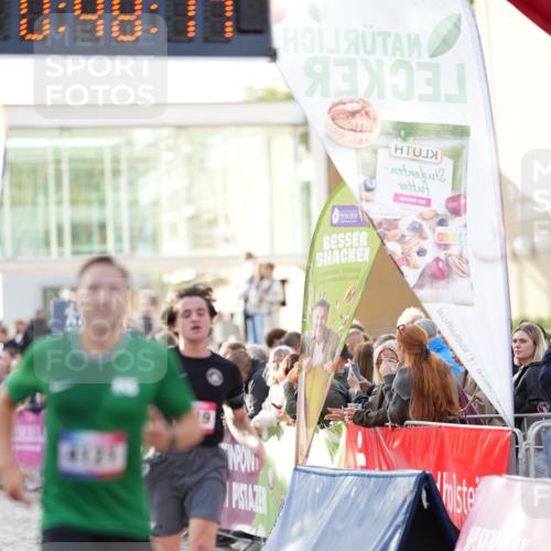 12.06.2026 - Holstenköstenlauf LAZAROV Photography http://msf.ph/oto/9739305 12.06.2026 19:48:16 Laufen 3725, 4121, 4649, 4711, 4919 meine-sportfotos.de
