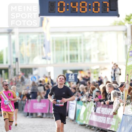 12.06.2026 - Holstenköstenlauf LAZAROV Photography http://msf.ph/oto/9739318 12.06.2026 19:48:07 Laufen 3725, 3848 meine-sportfotos.de