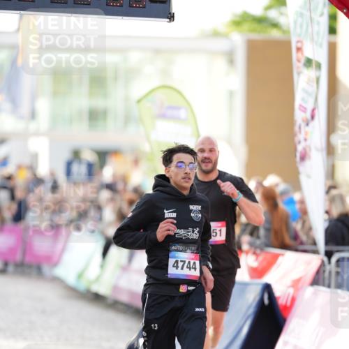 12.06.2026 - Holstenköstenlauf LAZAROV Photography http://msf.ph/oto/9739327 12.06.2026 19:47:54 Laufen 3475, 3651, 4744 meine-sportfotos.de