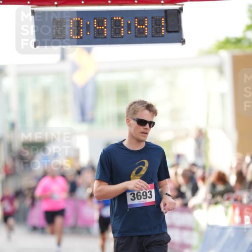 12.06.2026 - Holstenköstenlauf LAZAROV Photography http://msf.ph/oto/9739337 12.06.2026 19:47:40 Laufen 3044, 3693, 4348 meine-sportfotos.de