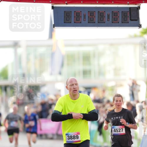 12.06.2026 - Holstenköstenlauf LAZAROV Photography http://msf.ph/oto/9739345 12.06.2026 19:47:31 Laufen 3889, 3934, 3935, 4176, 4527, 4647, 4732 meine-sportfotos.de