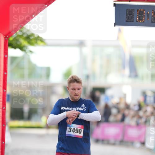 12.06.2026 - Holstenköstenlauf LAZAROV Photography http://msf.ph/oto/9739362 12.06.2026 19:47:02 Laufen 3490, 3782, 3850, 4115, 4175, 4528, 4921 meine-sportfotos.de
