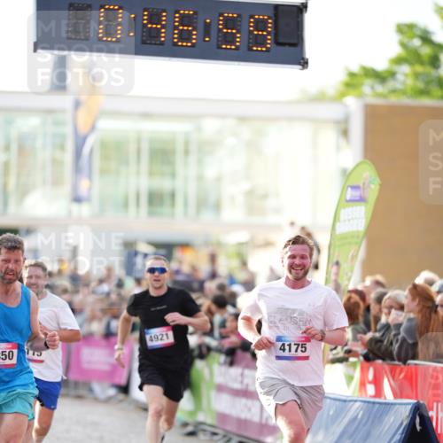 12.06.2026 - Holstenköstenlauf LAZAROV Photography http://msf.ph/oto/9739368 12.06.2026 19:46:58 Laufen 3103, 3490, 3782, 3850, 4115, 4175, 4528, 4921 meine-sportfotos.de