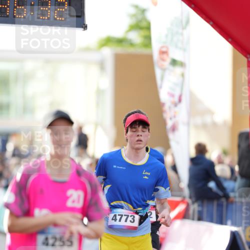 12.06.2026 - Holstenköstenlauf LAZAROV Photography http://msf.ph/oto/9739385 12.06.2026 19:46:31 Laufen 3022, 3309, 3554, 4247, 4253, 4255, 4772, 4773 meine-sportfotos.de