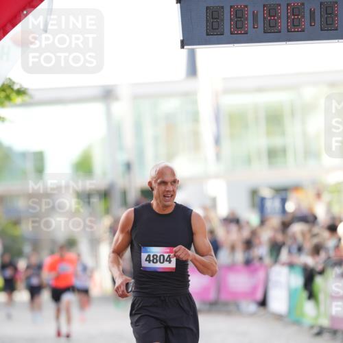 12.06.2026 - Holstenköstenlauf LAZAROV Photography http://msf.ph/oto/9739405 12.06.2026 19:46:13 Laufen 3039, 4804 meine-sportfotos.de