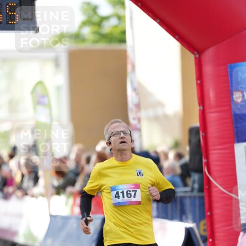 12.06.2026 - Holstenköstenlauf LAZAROV Photography http://msf.ph/oto/9739417 12.06.2026 19:45:54 Laufen 3378, 4167, 4188, 4238, 4656, 4700 meine-sportfotos.de