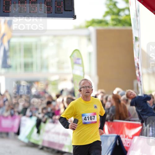 12.06.2026 - Holstenköstenlauf LAZAROV Photography http://msf.ph/oto/9739418 12.06.2026 19:45:53 Laufen 3378, 4167, 4188, 4238, 4656, 4700 meine-sportfotos.de