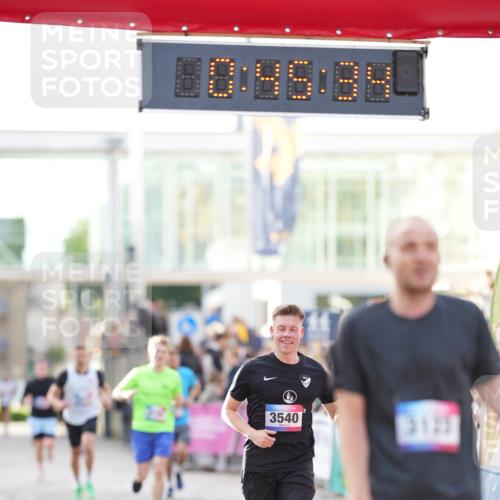 12.06.2026 - Holstenköstenlauf LAZAROV Photography http://msf.ph/oto/9739434 12.06.2026 19:45:33 Laufen 3123, 3540, 3998, 4192 meine-sportfotos.de
