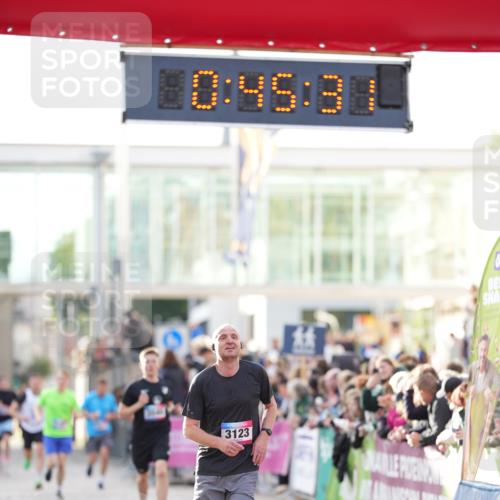 12.06.2026 - Holstenköstenlauf LAZAROV Photography http://msf.ph/oto/9739438 12.06.2026 19:45:30 Laufen 3123, 3540, 3560, 3998 meine-sportfotos.de