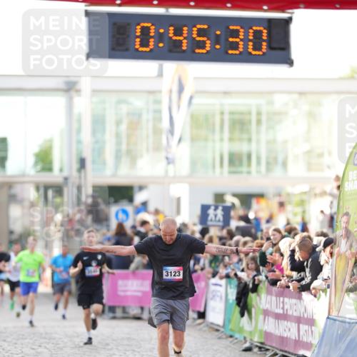 12.06.2026 - Holstenköstenlauf LAZAROV Photography http://msf.ph/oto/9739440 12.06.2026 19:45:30 Laufen 3123, 3540, 3560, 3998 meine-sportfotos.de