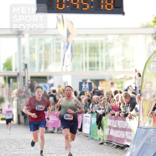 12.06.2026 - Holstenköstenlauf LAZAROV Photography http://msf.ph/oto/9739452 12.06.2026 19:45:17 Laufen 3394, 3619, 3948, 4648 meine-sportfotos.de