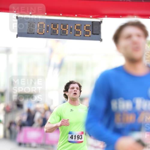 12.06.2026 - Holstenköstenlauf LAZAROV Photography http://msf.ph/oto/9739471 12.06.2026 19:44:54 Laufen 3881, 4193, 4294, 4896 meine-sportfotos.de