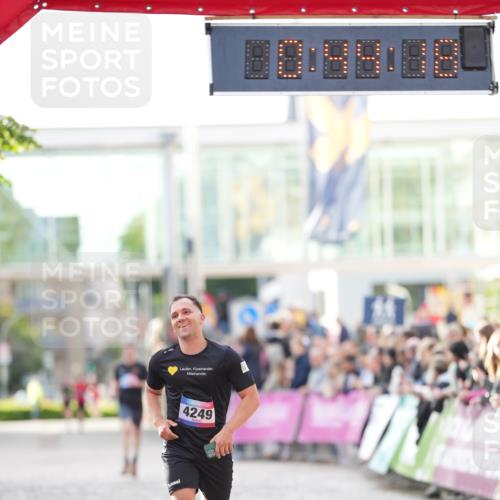 12.06.2026 - Holstenköstenlauf LAZAROV Photography http://msf.ph/oto/9739500 12.06.2026 19:44:17 Laufen 4249 meine-sportfotos.de