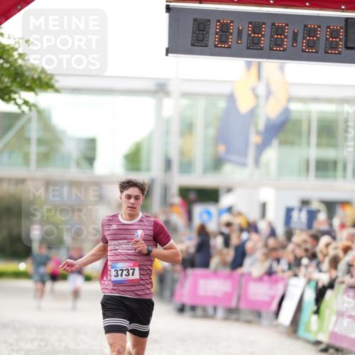 12.06.2026 - Holstenköstenlauf LAZAROV Photography http://msf.ph/oto/9739545 12.06.2026 19:43:28 Laufen 3737 meine-sportfotos.de