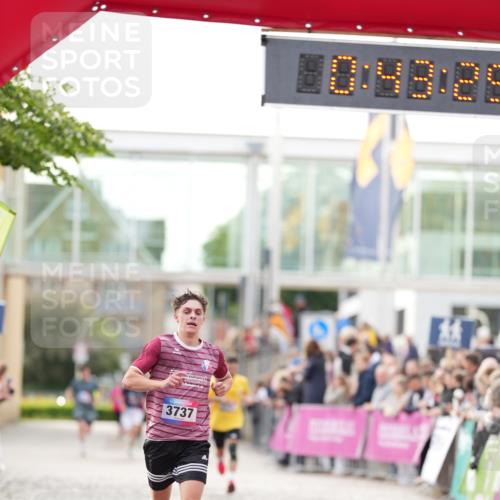 12.06.2026 - Holstenköstenlauf LAZAROV Photography http://msf.ph/oto/9739546 12.06.2026 19:43:28 Laufen 3737 meine-sportfotos.de