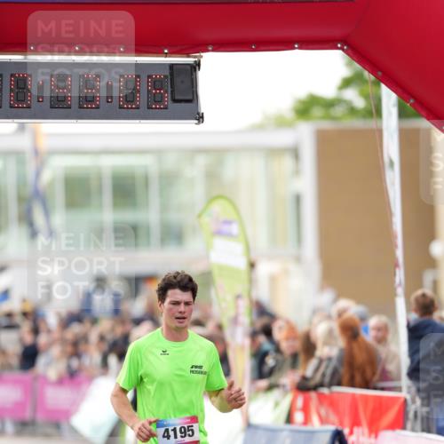 12.06.2026 - Holstenköstenlauf LAZAROV Photography http://msf.ph/oto/9739558 12.06.2026 19:43:04 Laufen 3046, 3420, 3555, 3748, 4195 meine-sportfotos.de