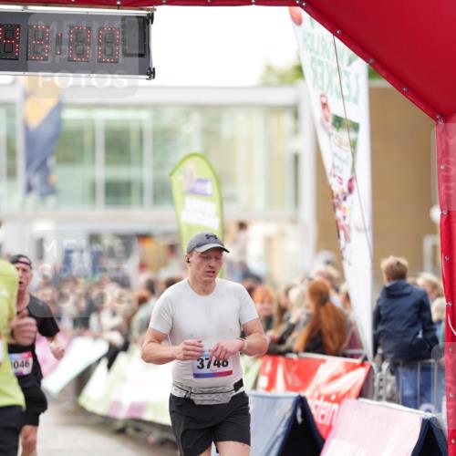 12.06.2026 - Holstenköstenlauf LAZAROV Photography http://msf.ph/oto/9739564 12.06.2026 19:42:59 Laufen 3046, 3420, 3555, 3748 meine-sportfotos.de