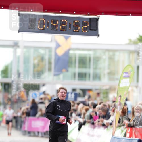 12.06.2026 - Holstenköstenlauf LAZAROV Photography http://msf.ph/oto/9739571 12.06.2026 19:42:51 Laufen 3968, 4570 meine-sportfotos.de