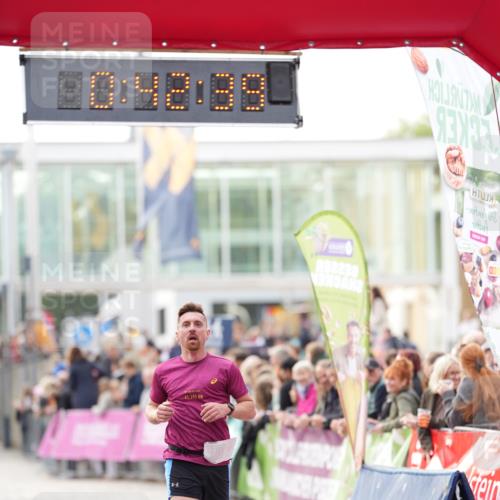 12.06.2026 - Holstenköstenlauf LAZAROV Photography http://msf.ph/oto/9739579 12.06.2026 19:42:39 Laufen 3210, 3294, 4614 meine-sportfotos.de