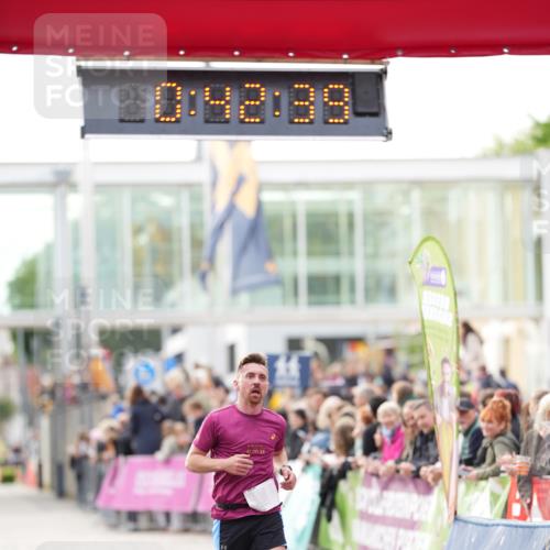 12.06.2026 - Holstenköstenlauf LAZAROV Photography http://msf.ph/oto/9739580 12.06.2026 19:42:38 Laufen 3210, 3294, 4614 meine-sportfotos.de