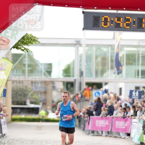 12.06.2026 - Holstenköstenlauf LAZAROV Photography http://msf.ph/oto/9739601 12.06.2026 19:42:12 Laufen 3253, 4932 meine-sportfotos.de