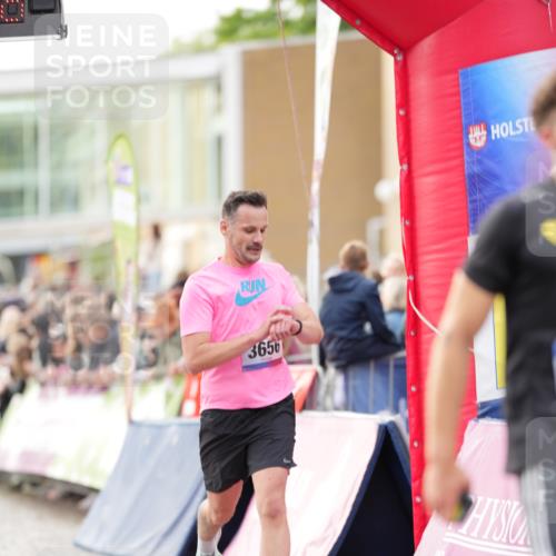 12.06.2026 - Holstenköstenlauf LAZAROV Photography http://msf.ph/oto/9739610 12.06.2026 19:41:55 Laufen 3656, 4251 meine-sportfotos.de