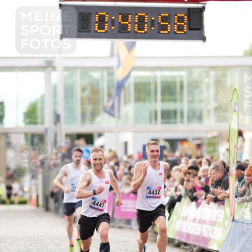 12.06.2026 - Holstenköstenlauf LAZAROV Photography http://msf.ph/oto/9739648 12.06.2026 19:40:57 Laufen 3211, 3761, 4421, 4432, 4441 meine-sportfotos.de