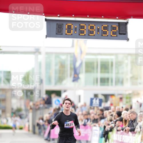 12.06.2026 - Holstenköstenlauf LAZAROV Photography http://msf.ph/oto/9739692 12.06.2026 19:39:51 Laufen 3700, 4531, 4640 meine-sportfotos.de