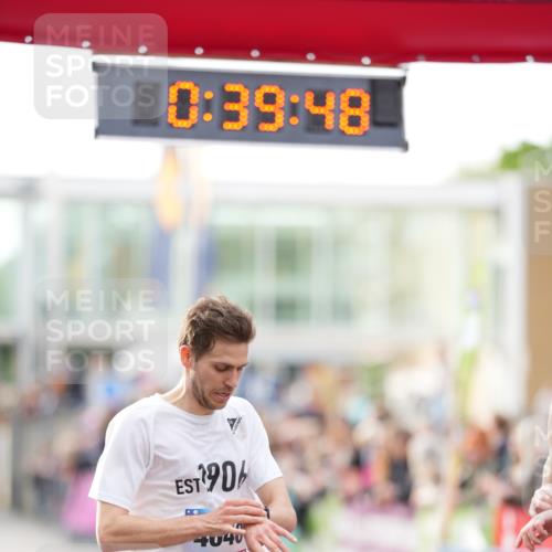 12.06.2026 - Holstenköstenlauf LAZAROV Photography http://msf.ph/oto/9739693 12.06.2026 19:39:47 Laufen 3700, 4640, 4655 meine-sportfotos.de