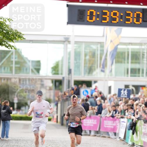 12.06.2026 - Holstenköstenlauf LAZAROV Photography http://msf.ph/oto/9739708 12.06.2026 19:39:29 Laufen 3419, 3437 meine-sportfotos.de