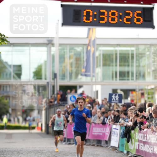 12.06.2026 - Holstenköstenlauf LAZAROV Photography http://msf.ph/oto/9739731 12.06.2026 19:38:25 Laufen 4422 meine-sportfotos.de