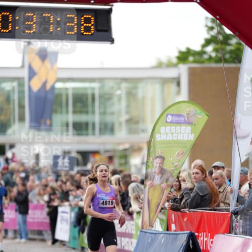 12.06.2026 - Holstenköstenlauf LAZAROV Photography http://msf.ph/oto/9739745 12.06.2026 19:37:37 Laufen 3058, 4816, 4819 meine-sportfotos.de