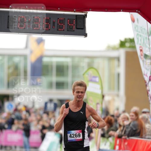 12.06.2026 - Holstenköstenlauf LAZAROV Photography http://msf.ph/oto/9739759 12.06.2026 19:36:53 Laufen 4269 meine-sportfotos.de