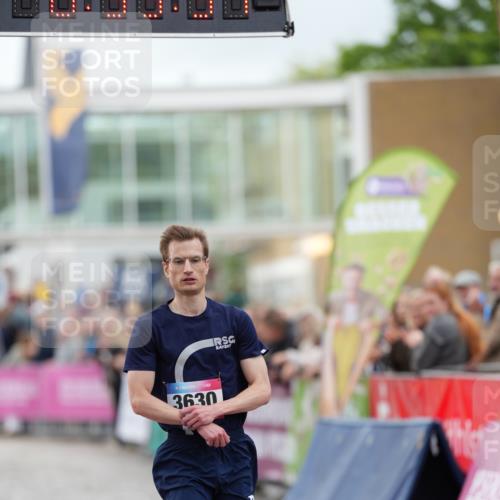 12.06.2026 - Holstenköstenlauf LAZAROV Photography http://msf.ph/oto/9739804 12.06.2026 19:33:56 Laufen 3630 meine-sportfotos.de