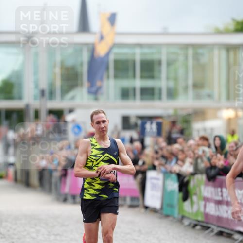 12.06.2026 - Holstenköstenlauf LAZAROV Photography http://msf.ph/oto/9739817 12.06.2026 19:31:54 Laufen 4664, 4800 meine-sportfotos.de